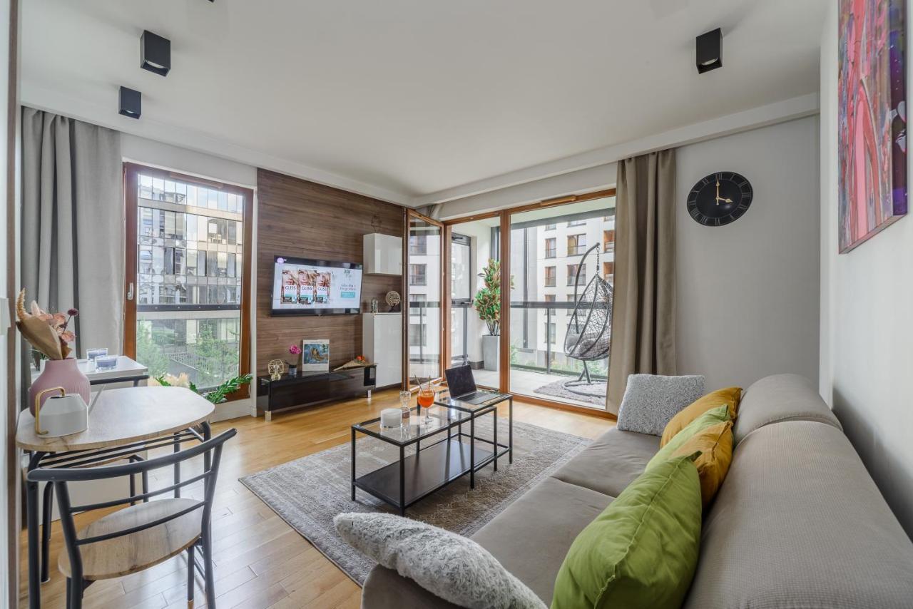 ורשה Modern Apartments With Access To The Pool Near Rondo Daszynskiego Station מראה חיצוני תמונה