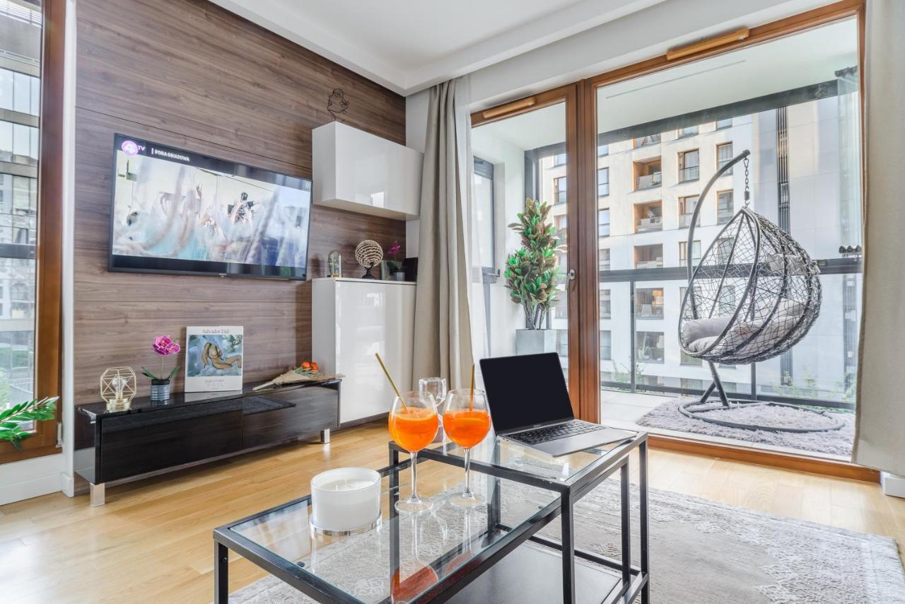 ורשה Modern Apartments With Access To The Pool Near Rondo Daszynskiego Station מראה חיצוני תמונה