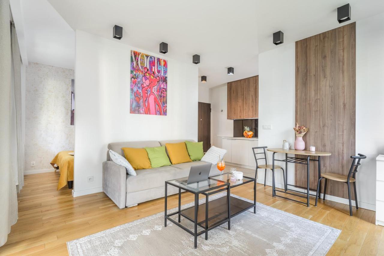 ורשה Modern Apartments With Access To The Pool Near Rondo Daszynskiego Station מראה חיצוני תמונה
