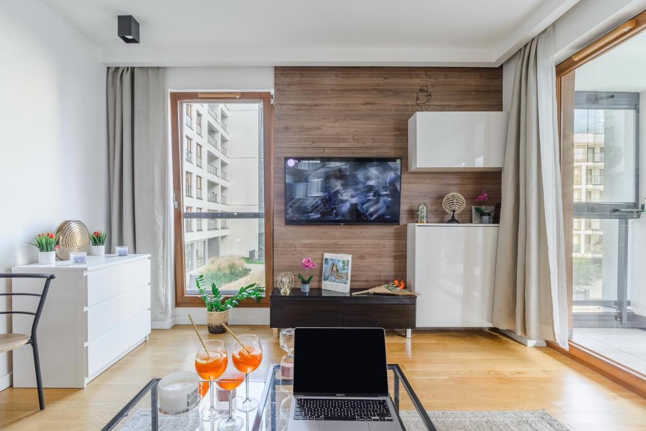 ורשה Modern Apartments With Access To The Pool Near Rondo Daszynskiego Station מראה חיצוני תמונה