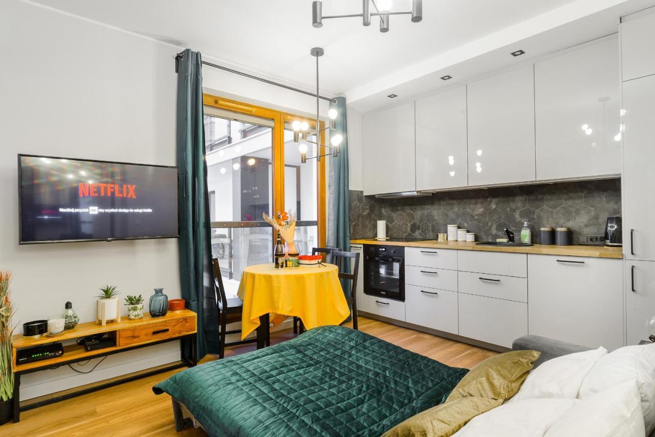 ורשה Modern Apartments With Access To The Pool Near Rondo Daszynskiego Station מראה חיצוני תמונה