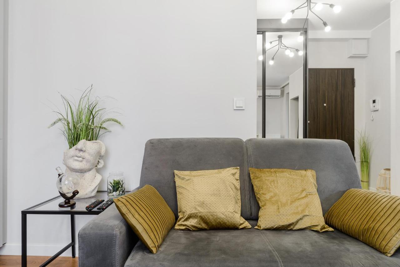 ורשה Modern Apartments With Access To The Pool Near Rondo Daszynskiego Station מראה חיצוני תמונה