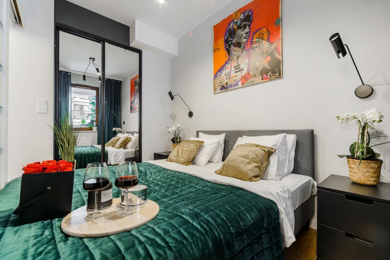 ורשה Modern Apartments With Access To The Pool Near Rondo Daszynskiego Station מראה חיצוני תמונה