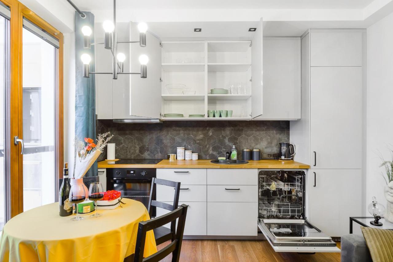 ורשה Modern Apartments With Access To The Pool Near Rondo Daszynskiego Station מראה חיצוני תמונה