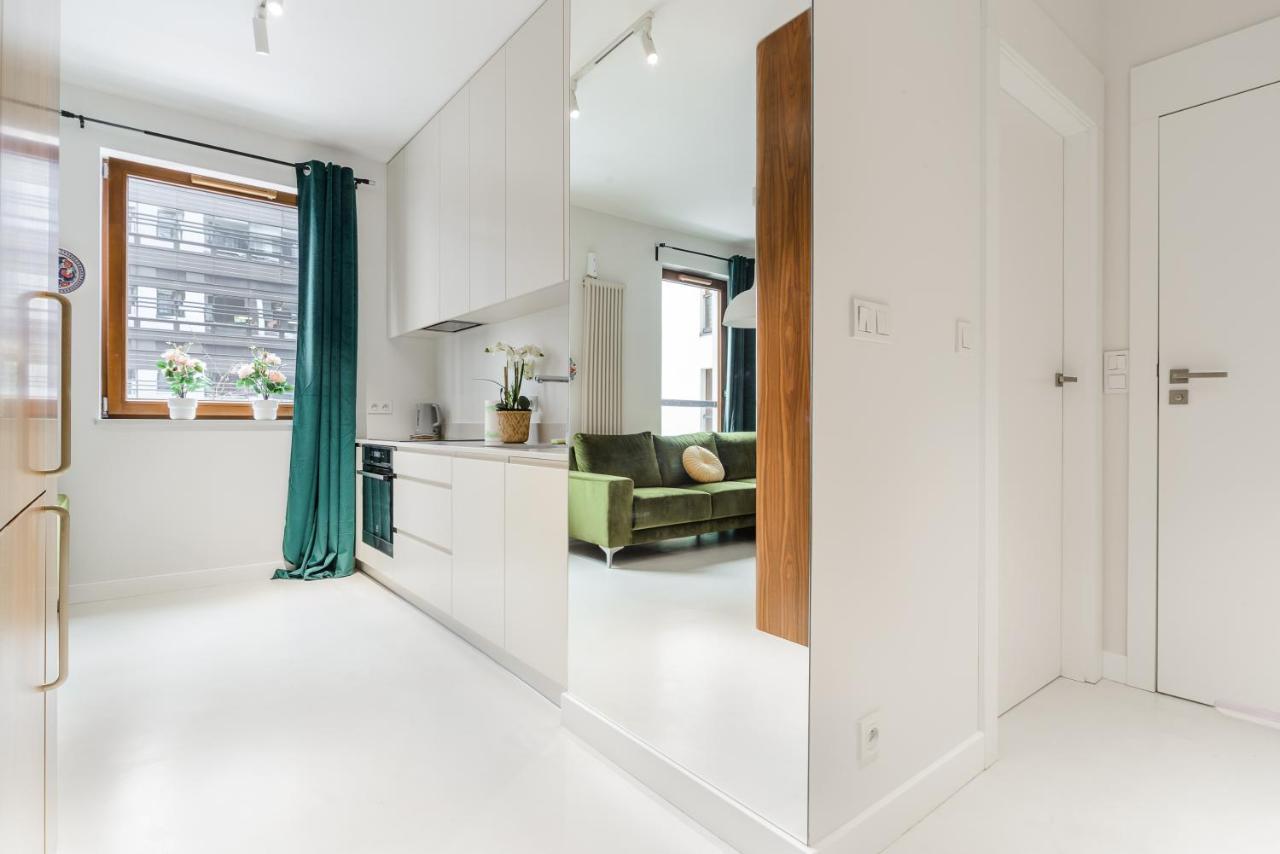 ורשה Modern Apartments With Access To The Pool Near Rondo Daszynskiego Station מראה חיצוני תמונה