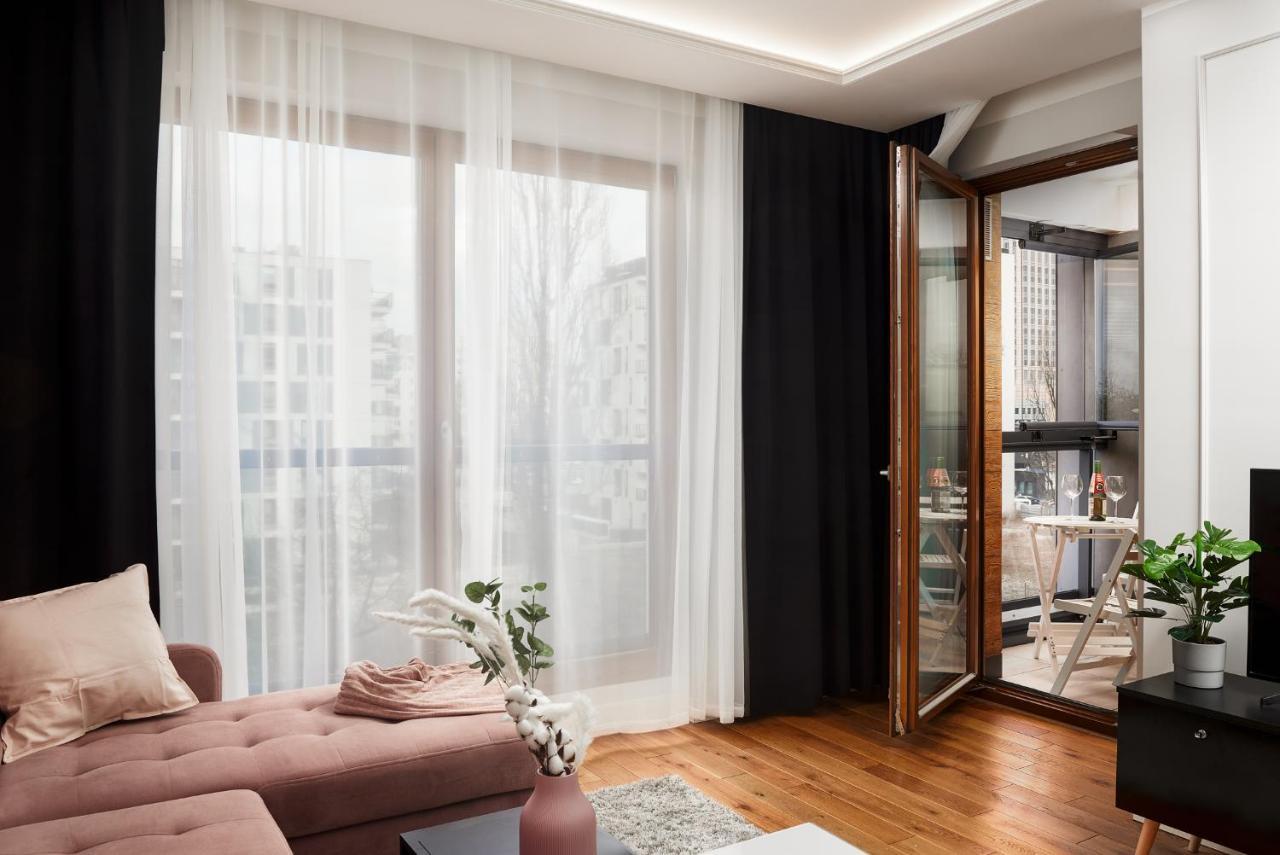 ורשה Modern Apartments With Access To The Pool Near Rondo Daszynskiego Station מראה חיצוני תמונה