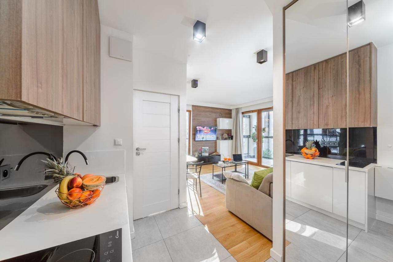 ורשה Modern Apartments With Access To The Pool Near Rondo Daszynskiego Station מראה חיצוני תמונה